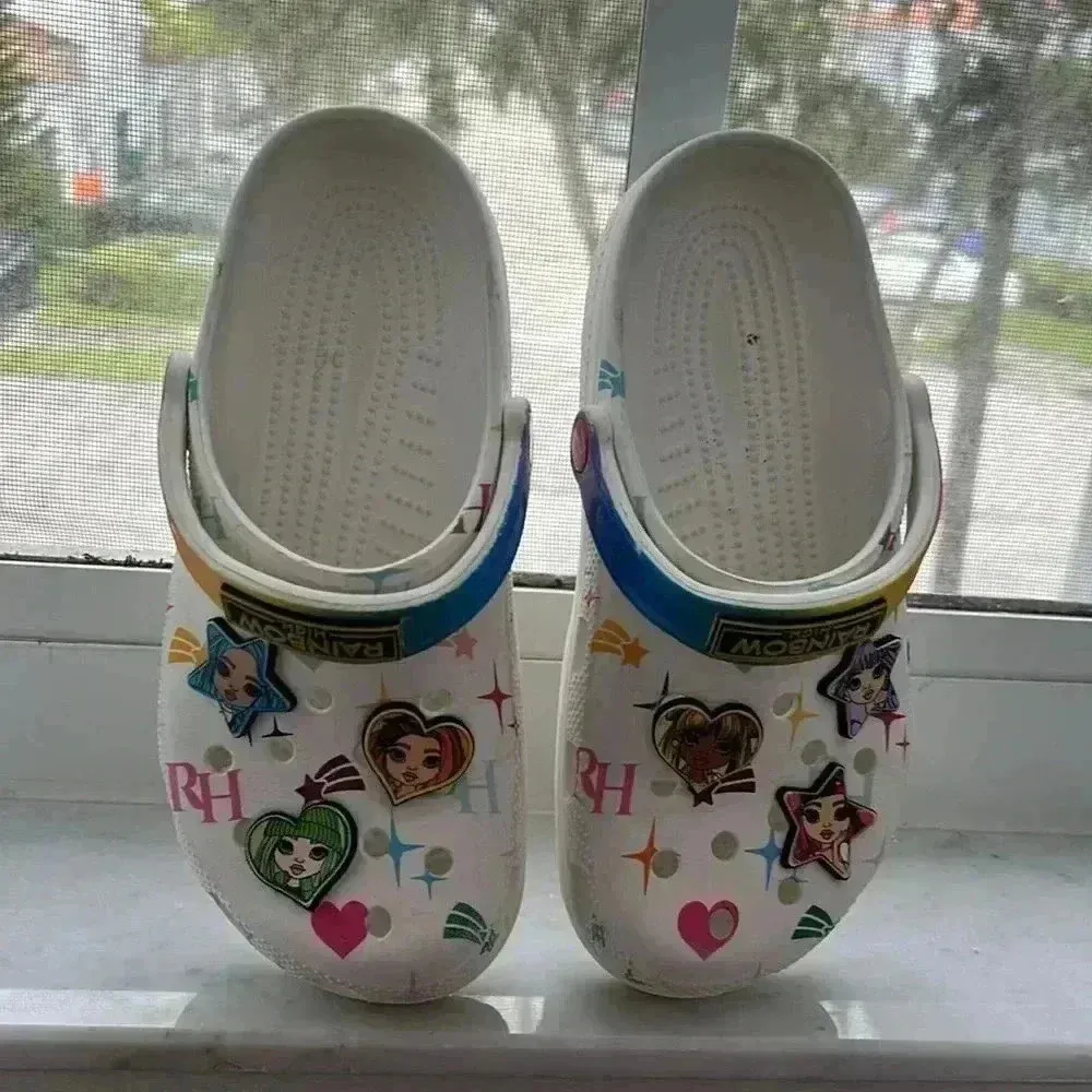 Crocs Rainbow High womens Classic ( Size 6) - Image 5