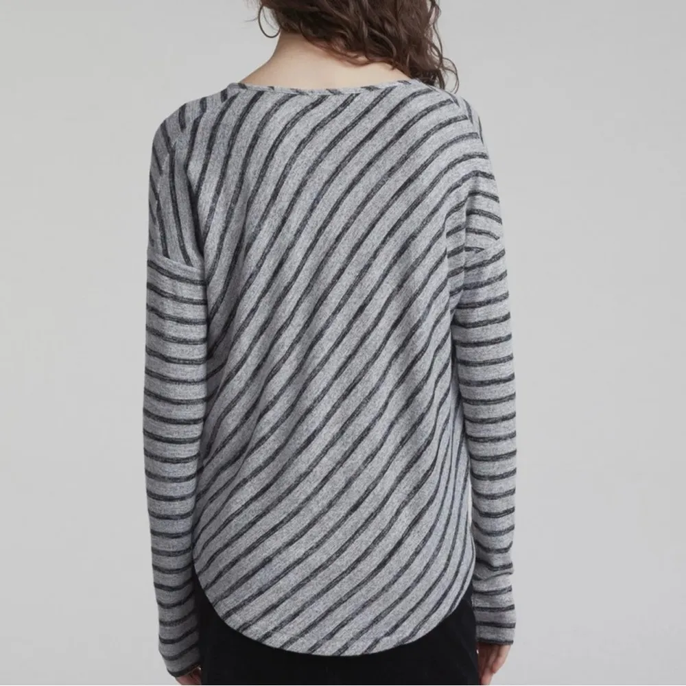 rag & bone Striped Hudson V Neck Long Sleeve Top in Heather and Black Size M - Image 3