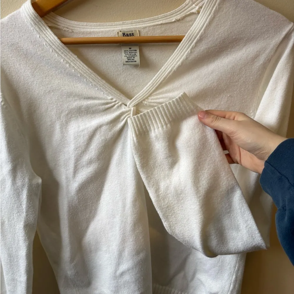 Elegant White Women's Sweater Size M - Image 8