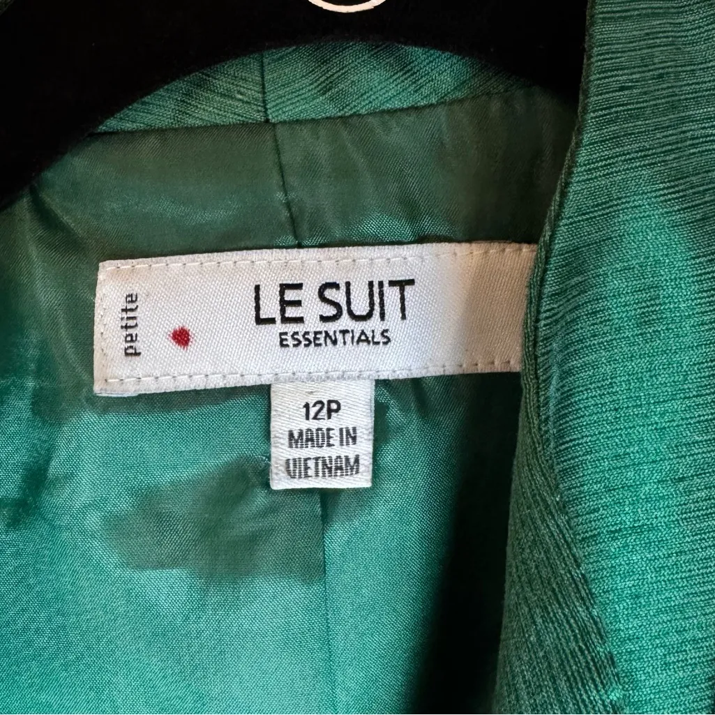 Le Suit Petite 12P Green Skirt Suit Old Money Classic Holiday Elegant Church - Image 3
