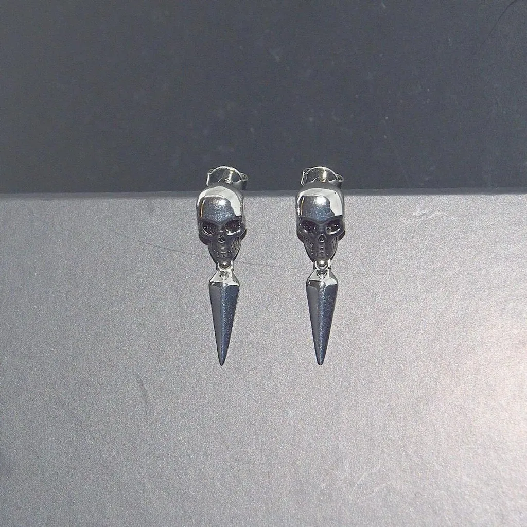 Silver Skull Spike Studs - Image 4
