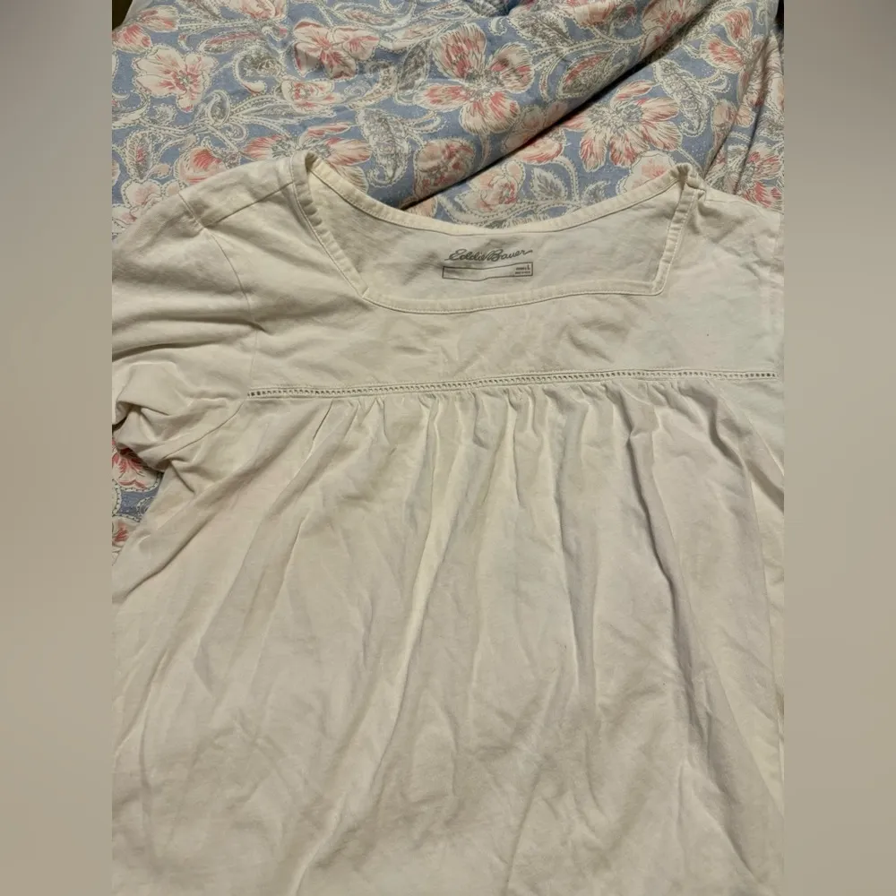 Women’s white  Top Size Large - Image 3