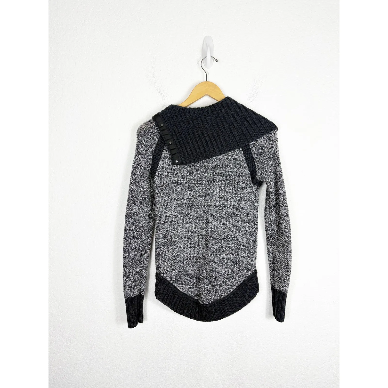 Lululemon Passage To Prana Sweater Merino Wool Pullover Snap Collar Gray Workout - Image 11