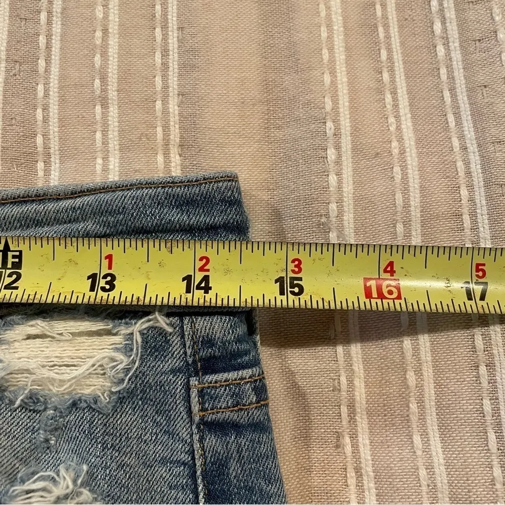 Agolde Sophie High Rise Skinny Crop Distressed Jeans in Breakout 25 - Image 11