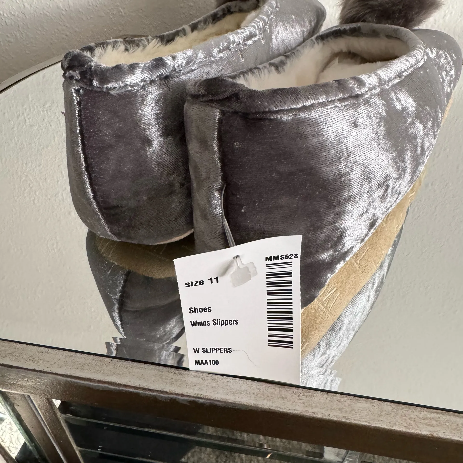 INC Grey Crushed Velvet Pom Pom Tinkerbell Lounge Cozy House Slippers NEW - Image 10