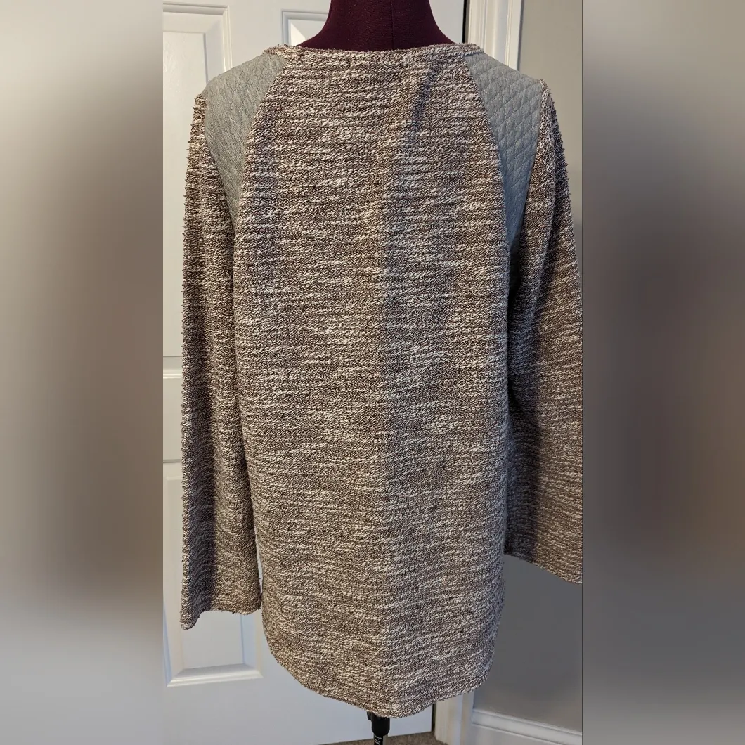 Sanctuary nubby knit sweater with Gray quilted shoulders - Image 2