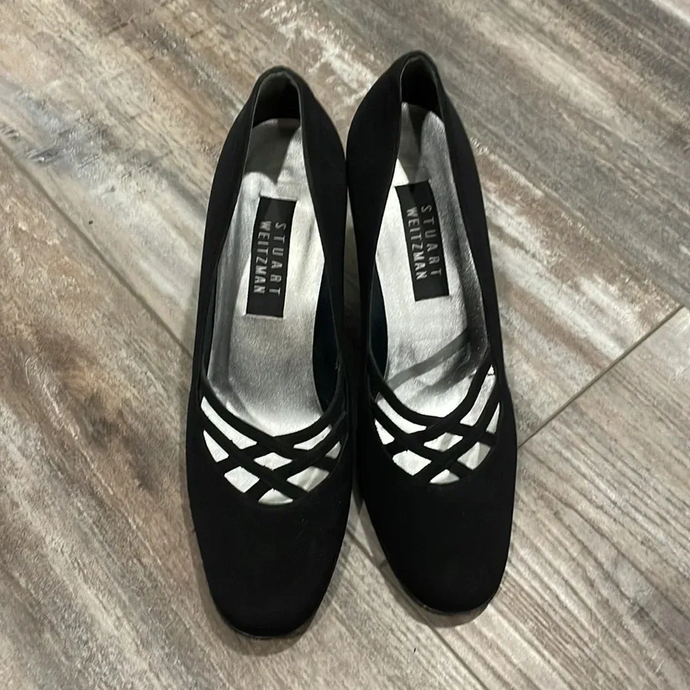 Stuart Weitzman Black Suede Oval Toe Criss Cross Heels size 8 - Image 2