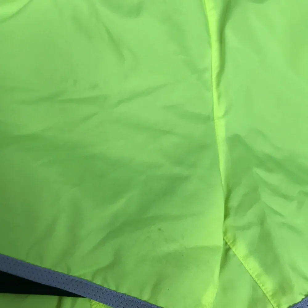 Nike neon yellow running shorts size medium NEW - Image 6