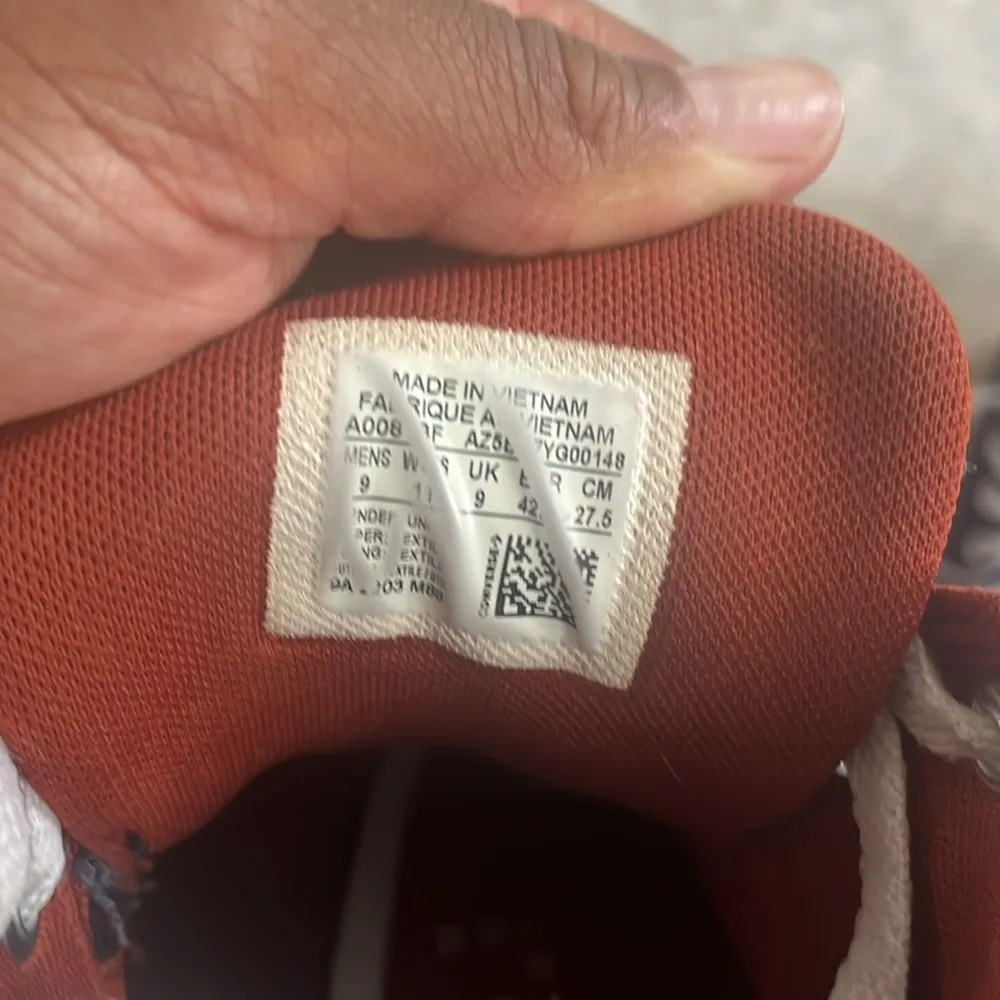 Allstars Chuck Taylor All Stars Woman sz 10.5 Navy/Burnt Orange lining - Image 3