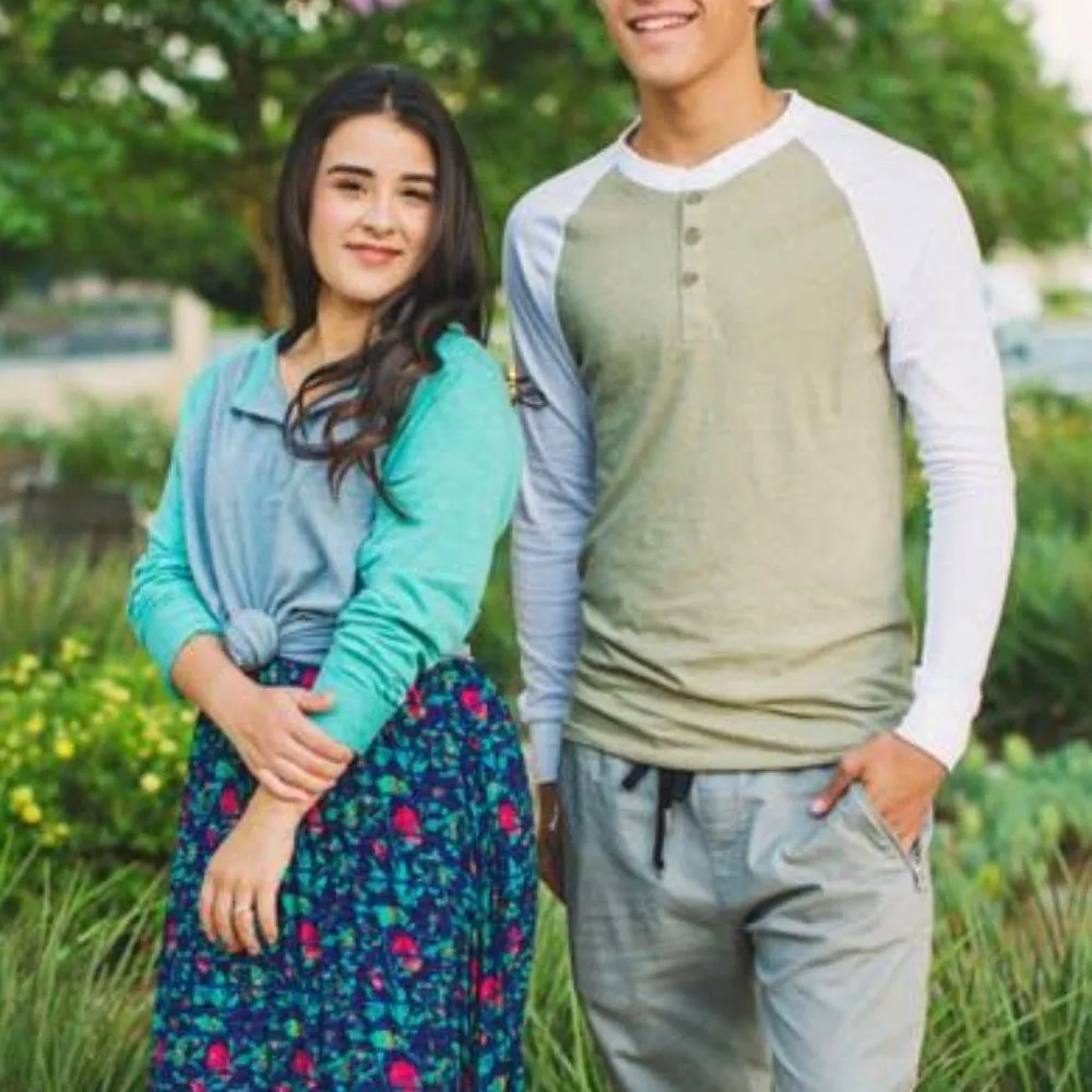 LuLaRoe Mark Long Sleeve Henley Top Unisex 42" Pit to Pit Cream NWT Wine Brown - Image 10