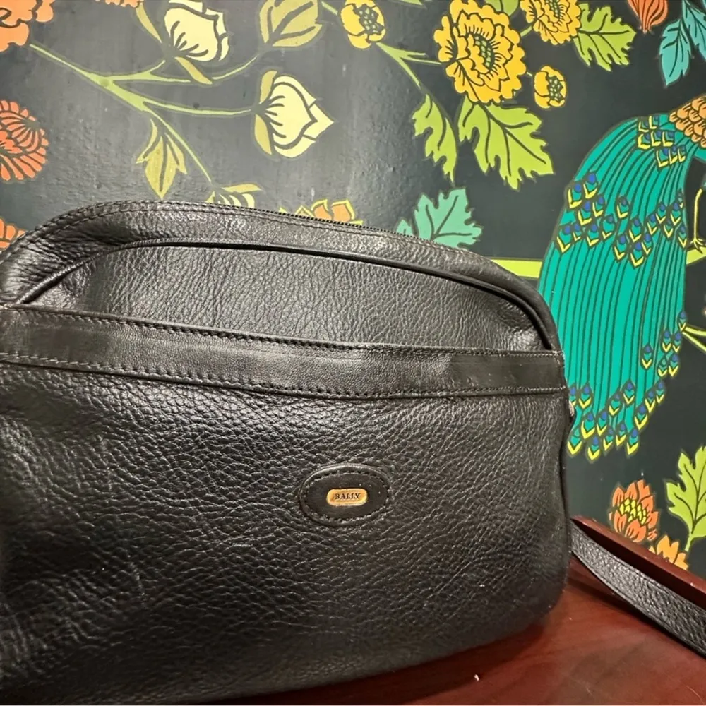 Bally Vintage Black Leather Crossbody Bag I Made in Italy - Image 3