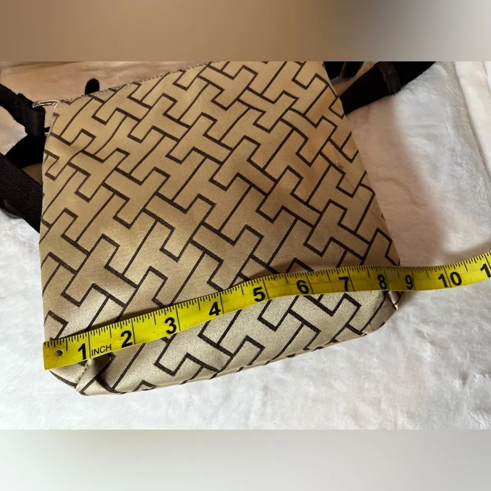 Tommy Hilfiger Crossbody Purse Tommy Hilfiger Pattern Logo Bag 8 x 8 In - Image 10