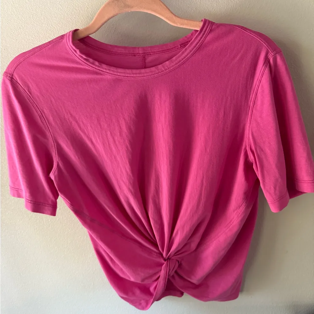 Lululemon Crescent T-Shirt Sonic Pink Size 2 - Image 7