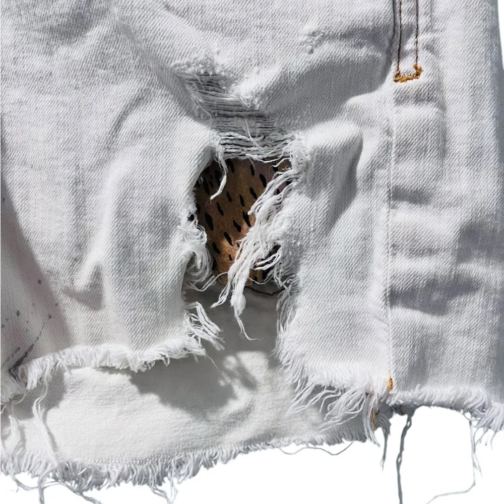 Rich & Skinny Off White Distressed Paint Splattered Shorts Size 27 Cheetah USA - Image 4