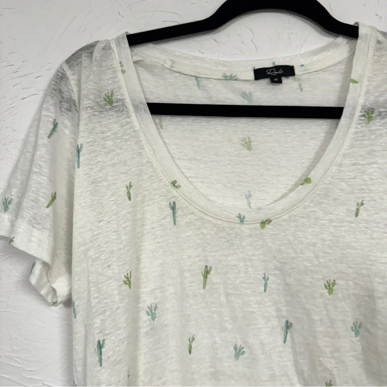 Rails White Linen Cactus Print Tee Shirt Womens M Short Sleeve Sheer V Neck - Image 8