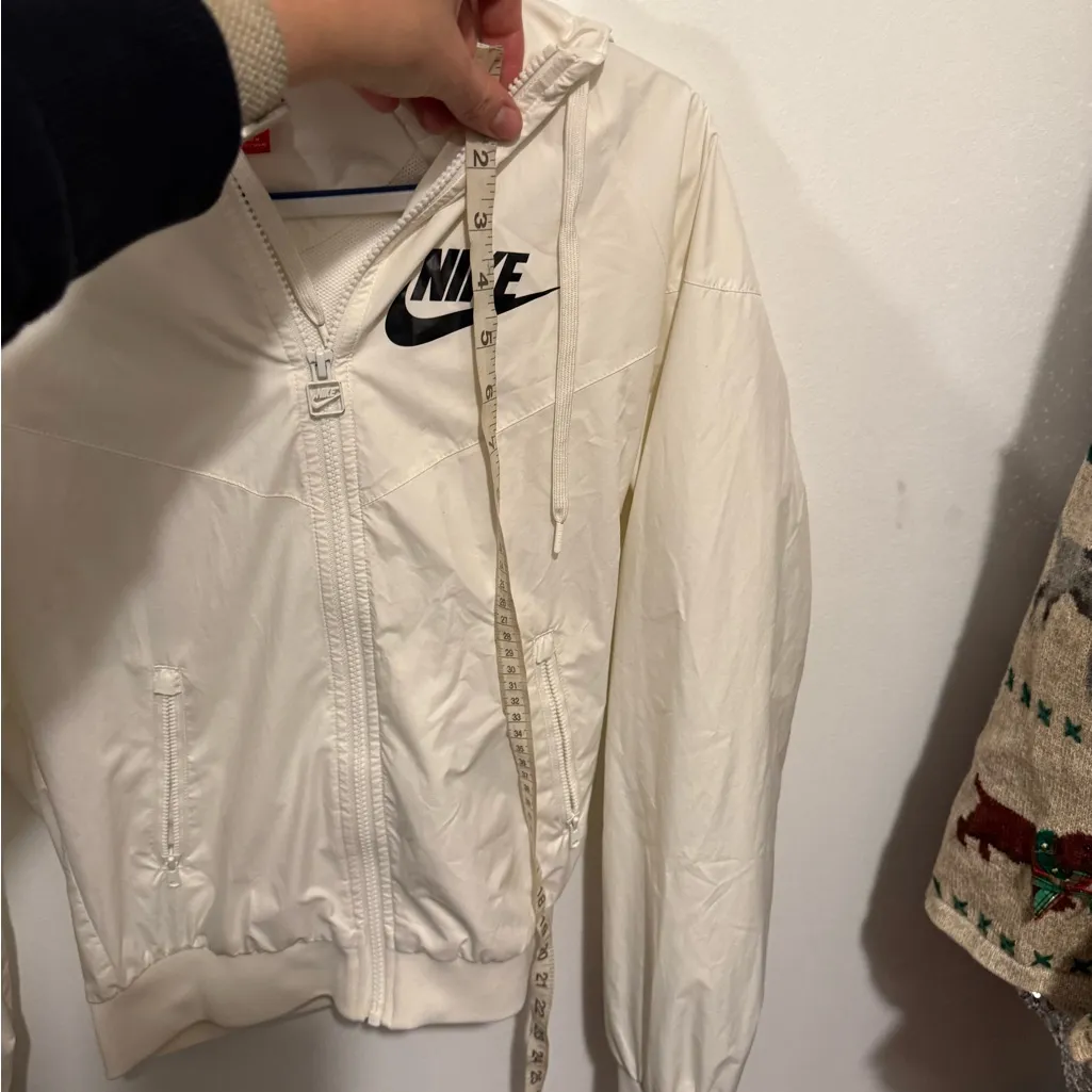 Nike Women's white windbreaker Bomber Jacket size XS - Image 2