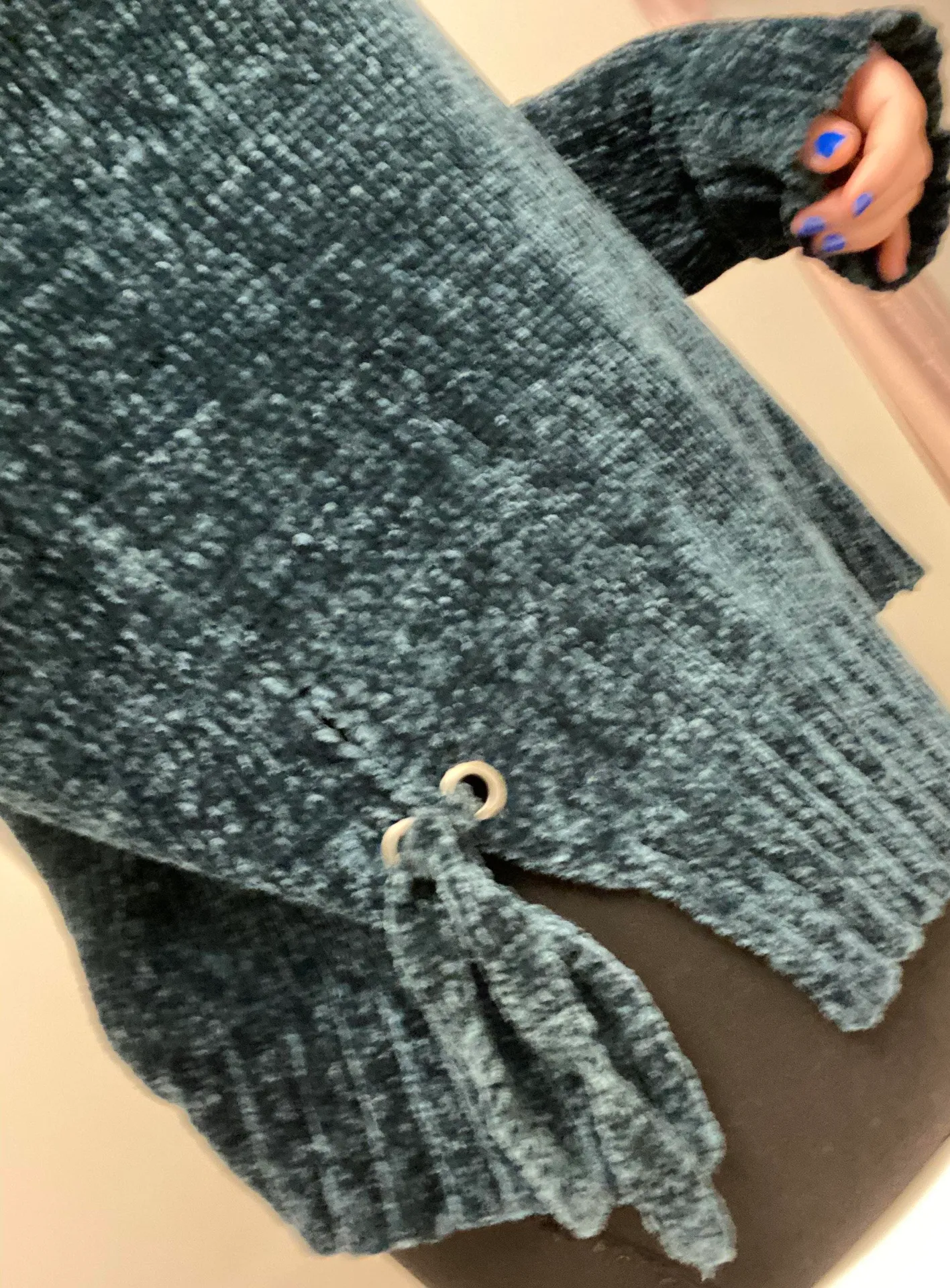 American Eagle Outfitters Sweater - Image 3