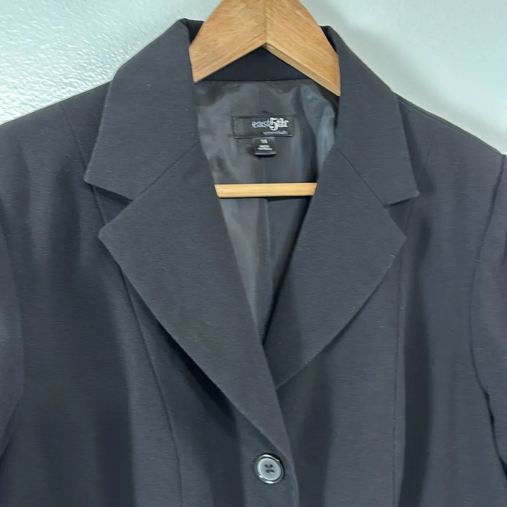 East 5th Women's Black Button Down Blazer With Faux Pockets Size 14 - Image 2