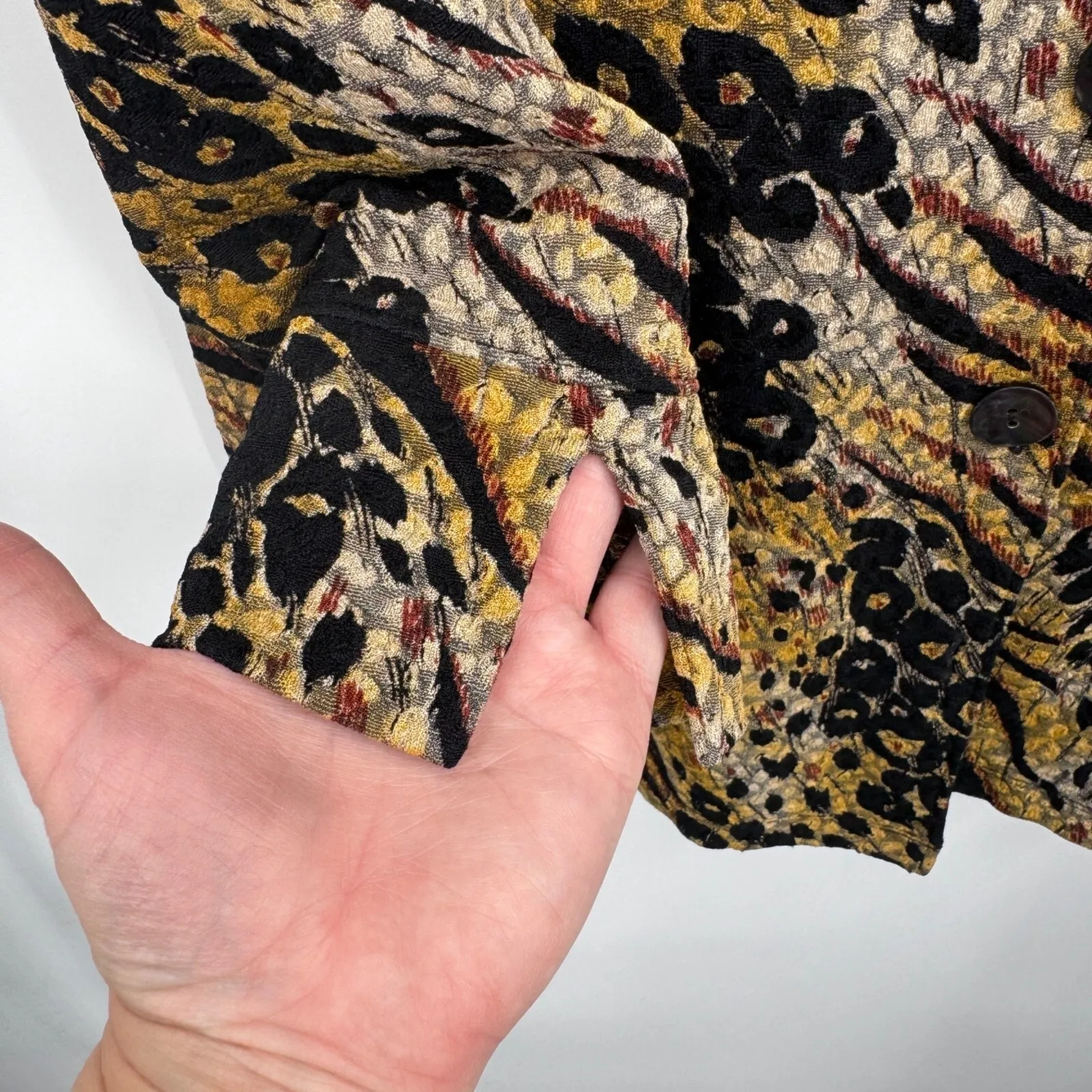 Vintage JM Collection Button Front Shirt XL Black Brown Animal‎ Print Mob Wife - Image 6