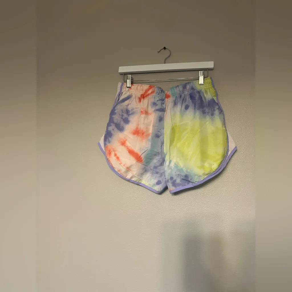 Nike Dri-Fit Tie Dye Womens Shorts Size Large - Image 5