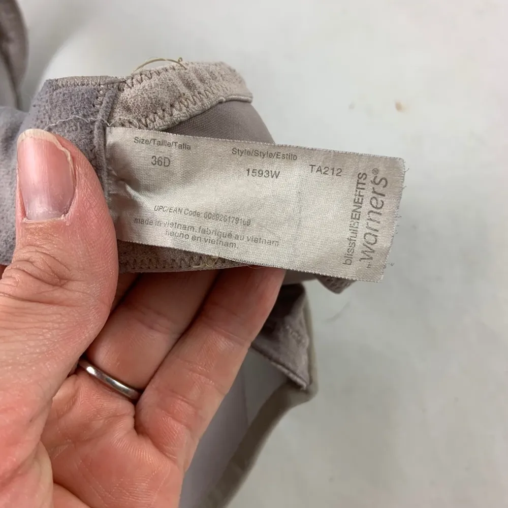 Warner’s 36D grey silk seamless underwire bra Gray Size undefined - Image 4