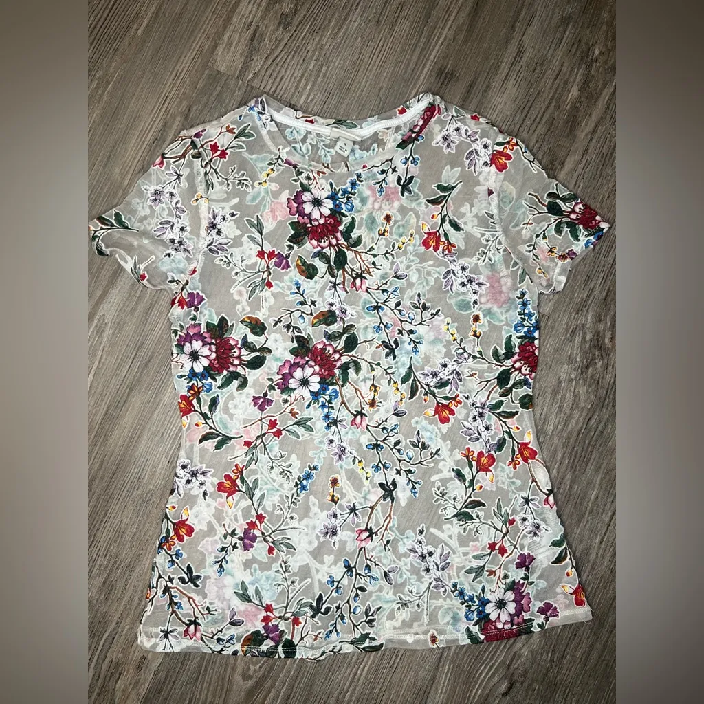 A New Day Multicolor Floral Top size S
with floral print and transparent desig - Image 3