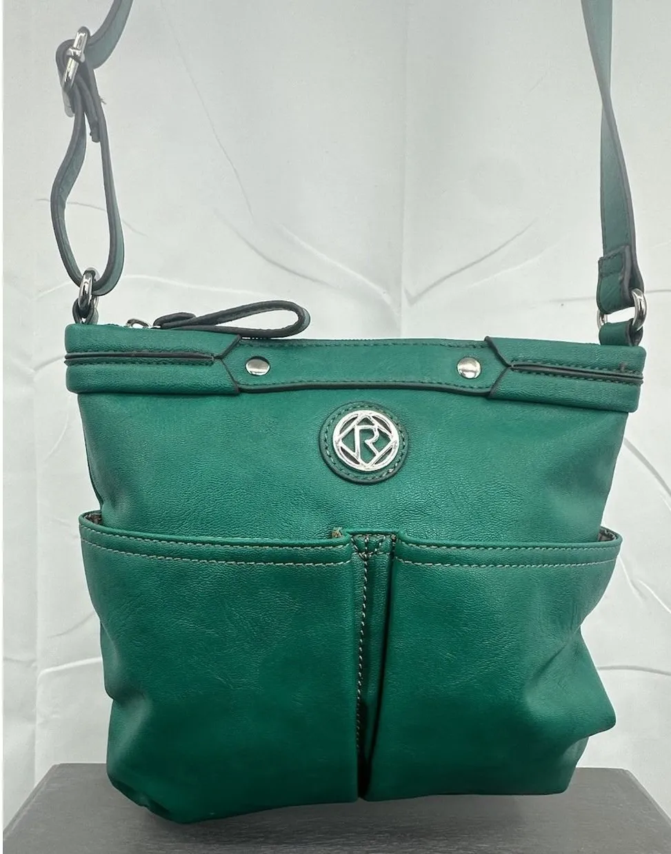Relic Adjustable Crossbody Green Purse Classic Zipper Logo Soft Women's - Image 1