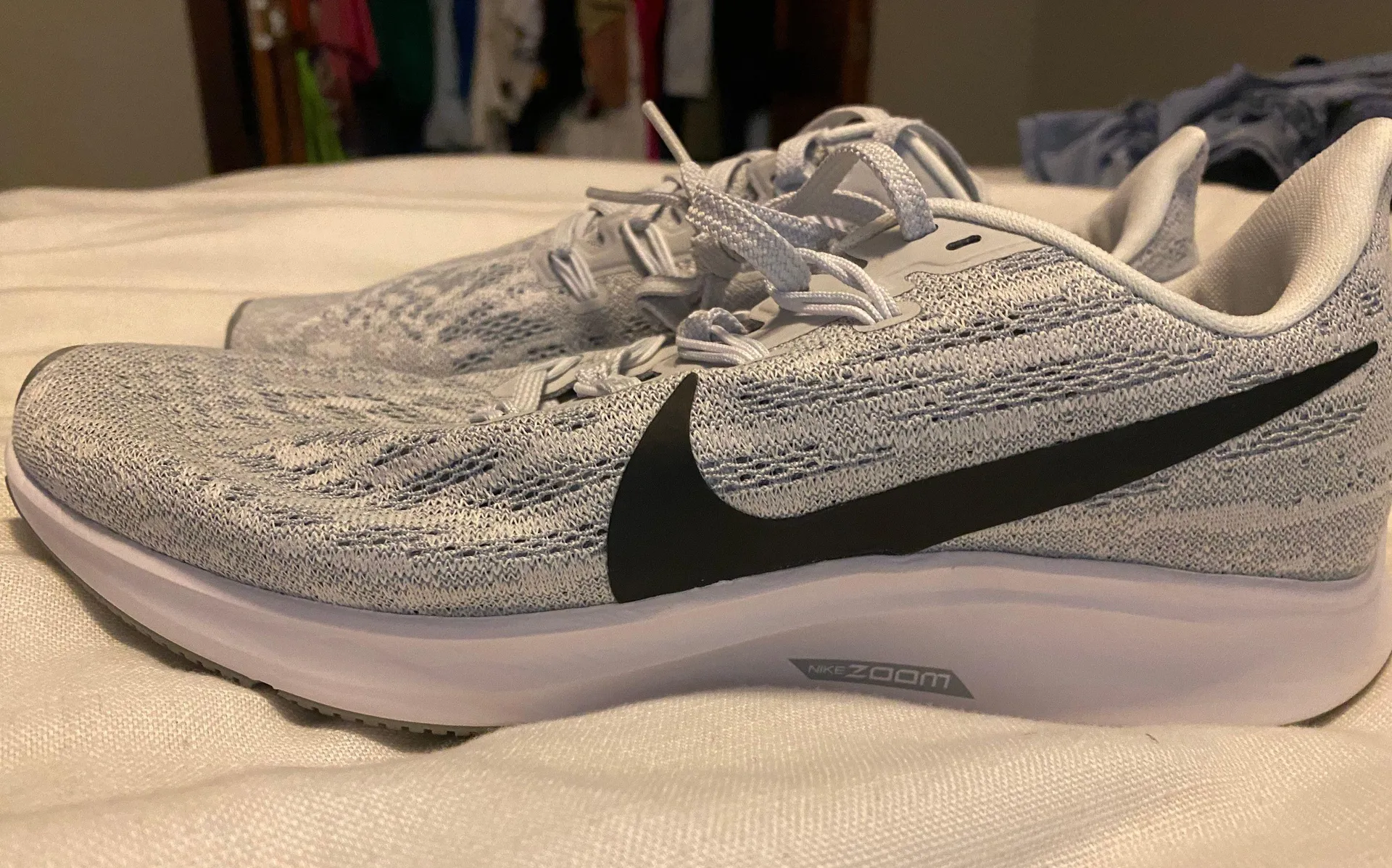 Nike Women’s Tennis Shoes - Image 3