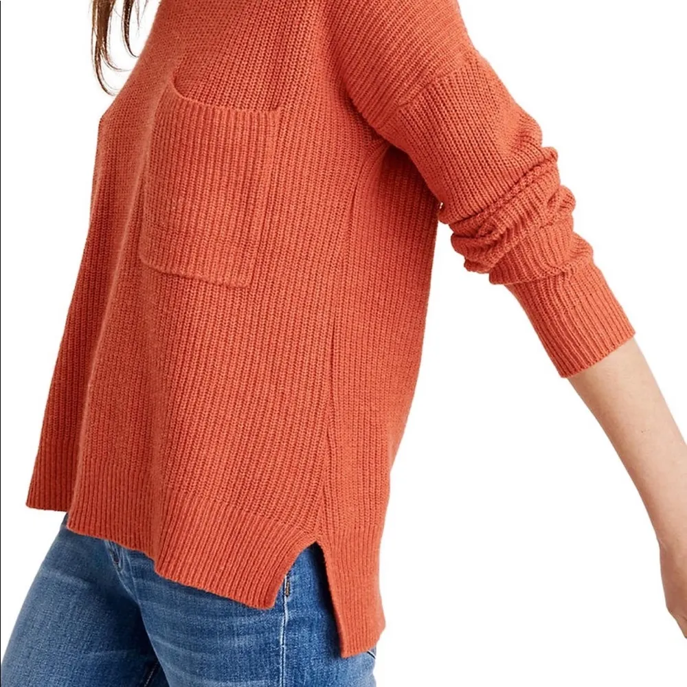 Madewell Women’s Thompson Pocket Pull Over Sweater - Image 2