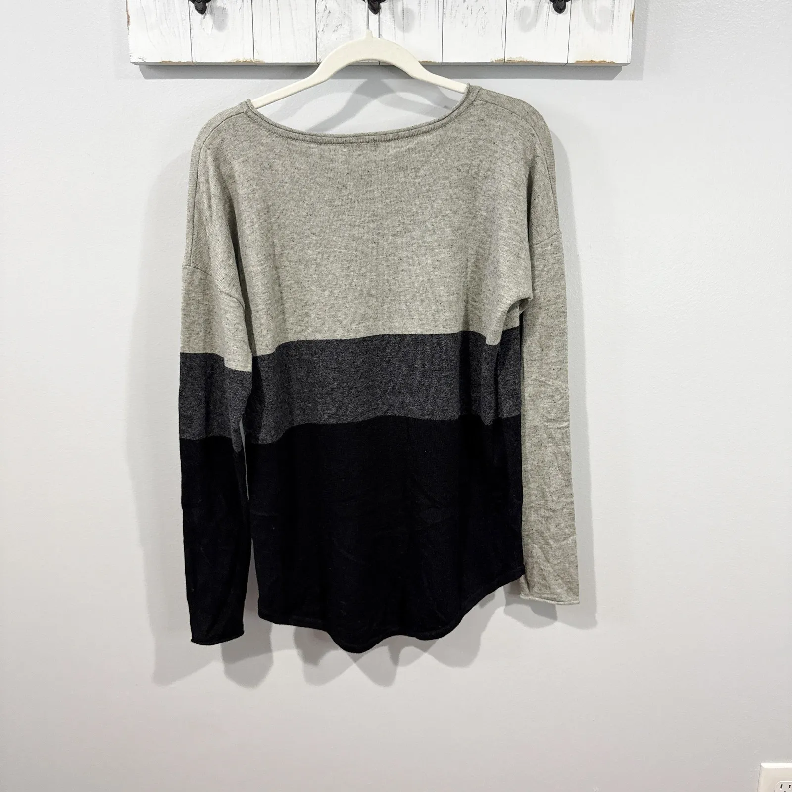Smartwool Shadow Pine Colorblock Crewneck Sweater Black & Grey - Image 4