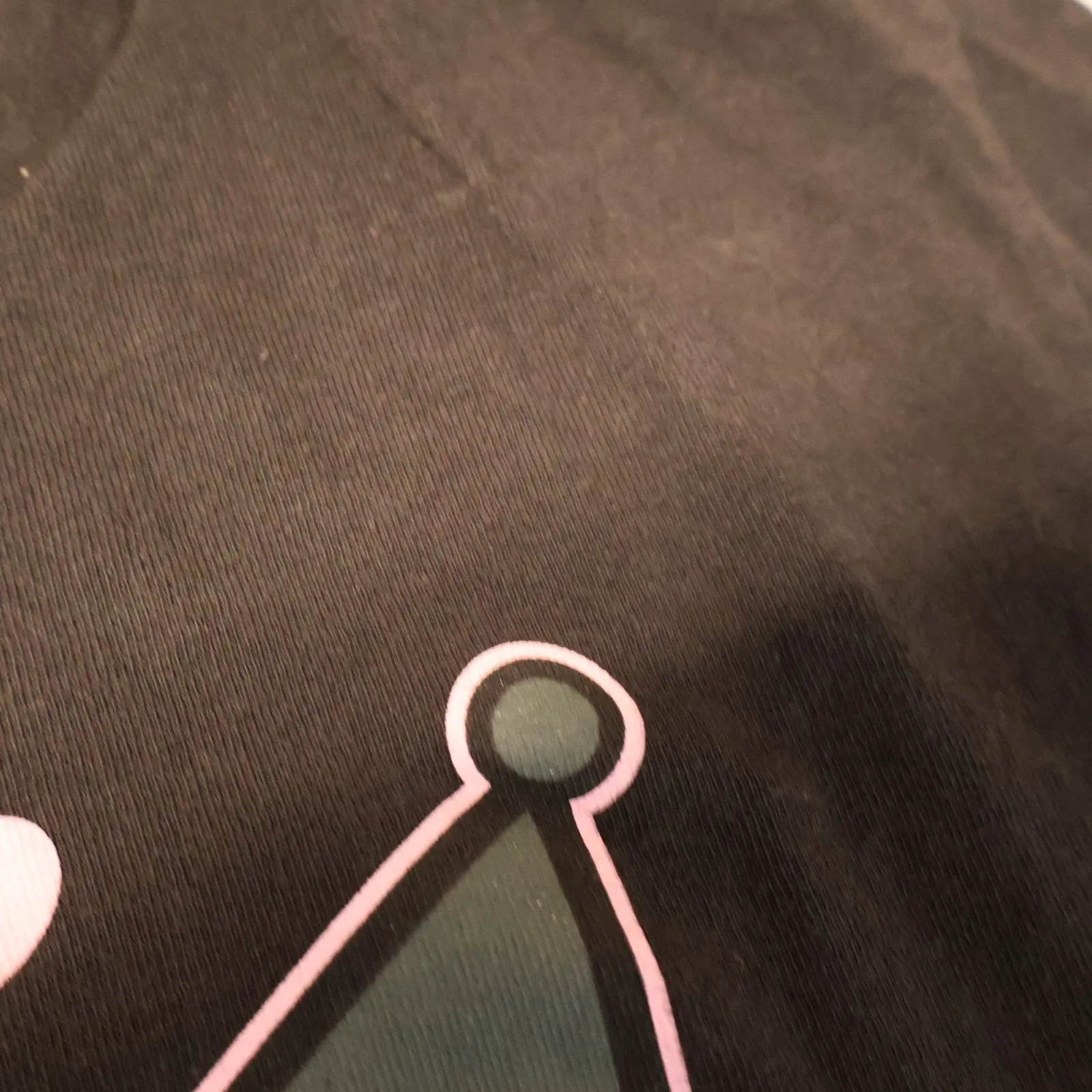 Kuromi By Sanrio Hearts & Skulls Graphic‎ Tee Black Goth Kawaii Emo Alt Size XS - Image 7