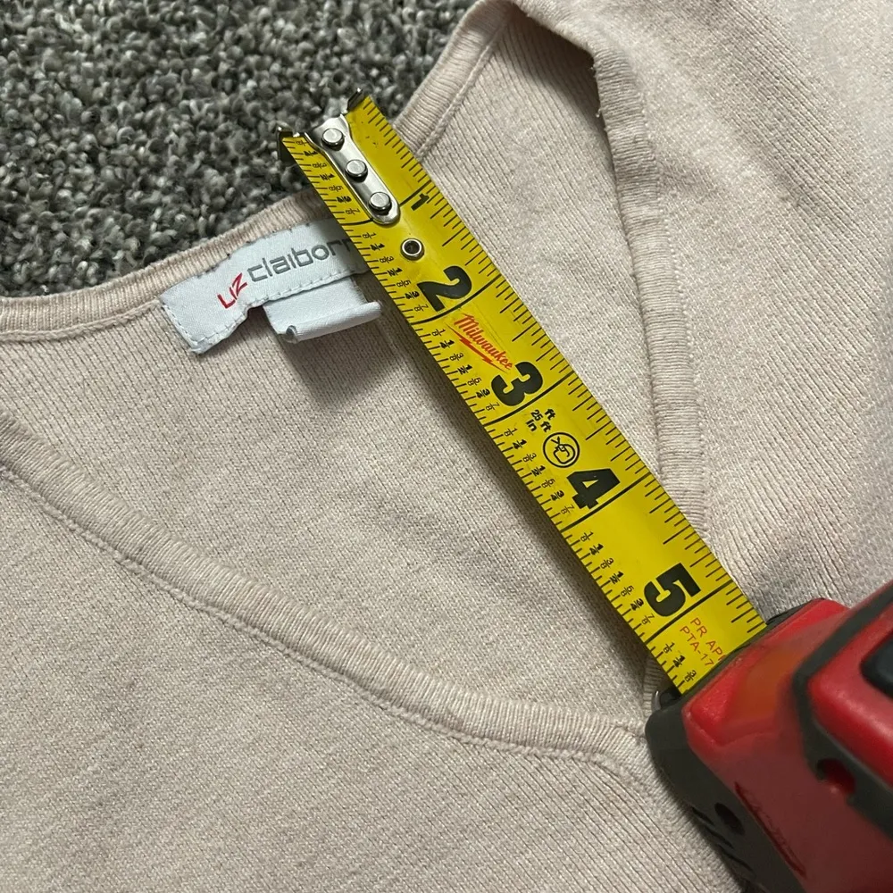 cream business casual v neck shirt S - Image 9