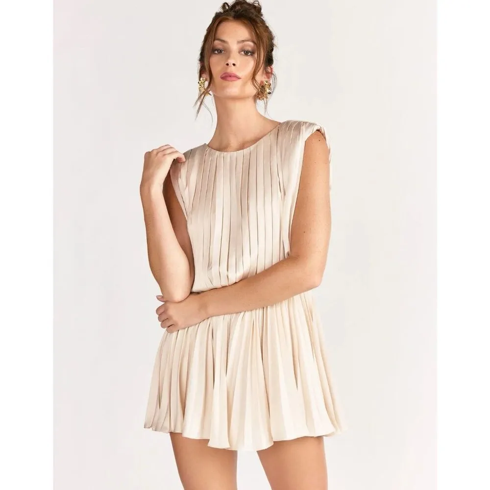 DO+BE Women's Champagne Sleeveless Pleated Elasticated Waist Romper‎ Size S NEW - Image 2