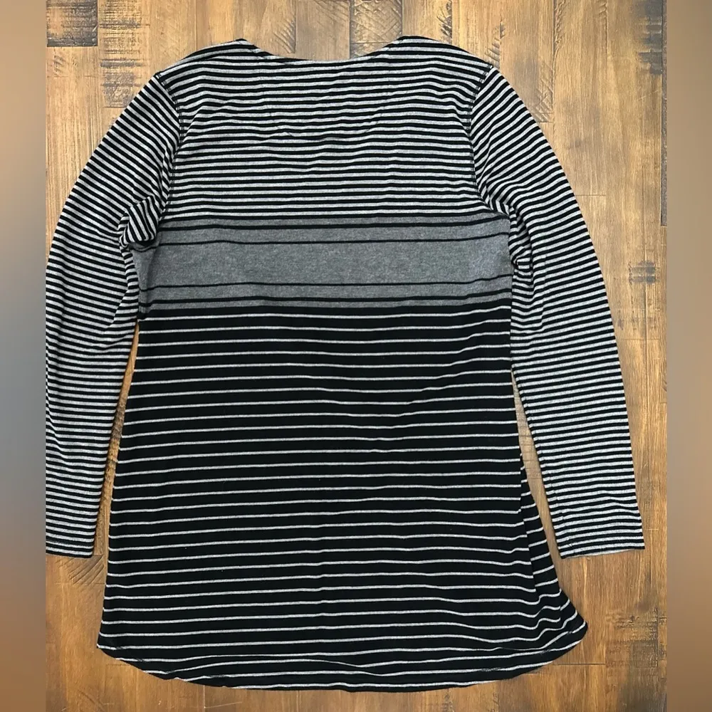 Soma Nightgown Large Black And Gray Striped EUC - Image 3