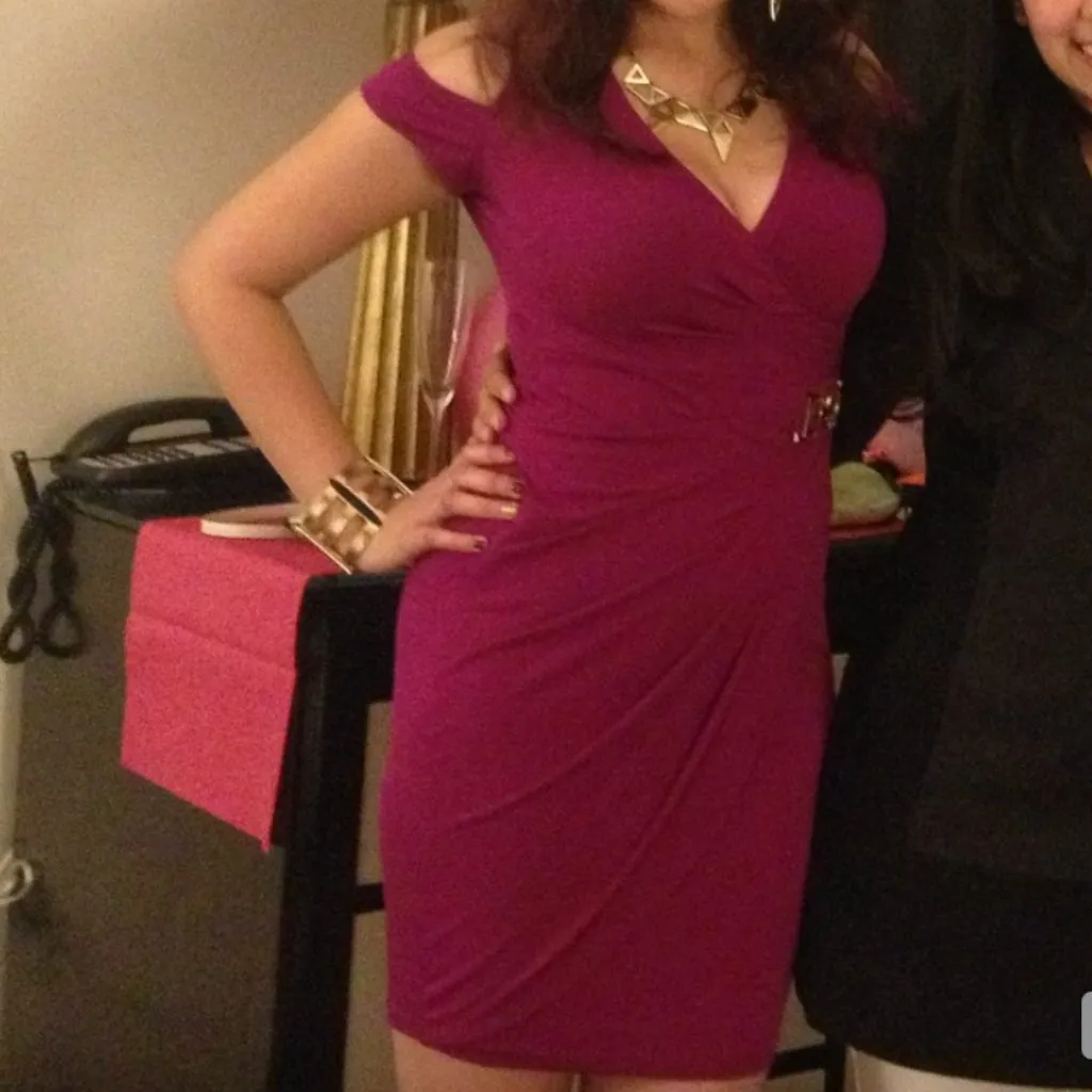 Cache Cold Shoulder Draped Dress XS Petite Form Fitting Stretch Cocktail Gold - Image 2