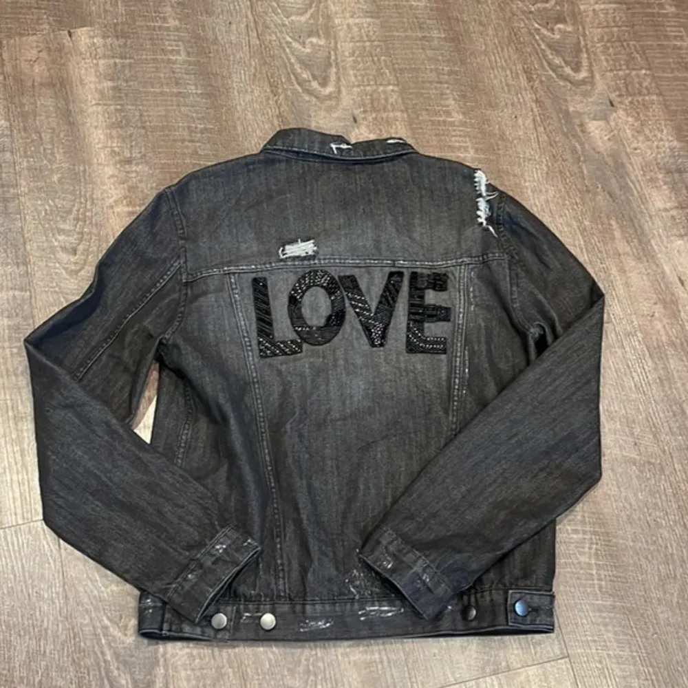 Rachel Roy LOVE beaded distressed denim jacket black Size M - Image 6