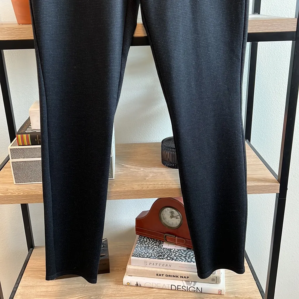 Max Studio NWT  Mid-Rise Pull On Elastic Waistband Ponte Legging Pant, M - Image 3