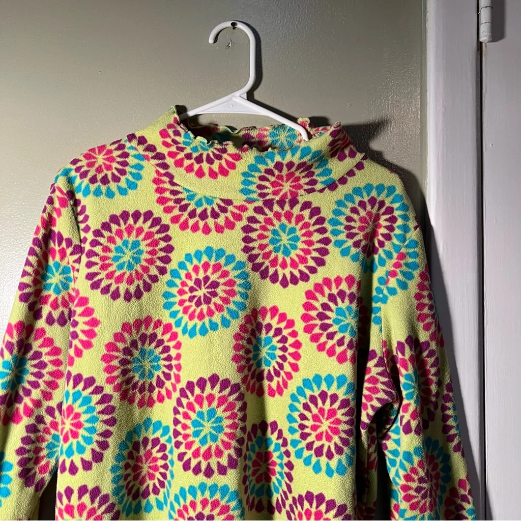 Hanna Andersson Mock Neck Fleece Sweatshirt Lime Green Geo L Size L - Image 2