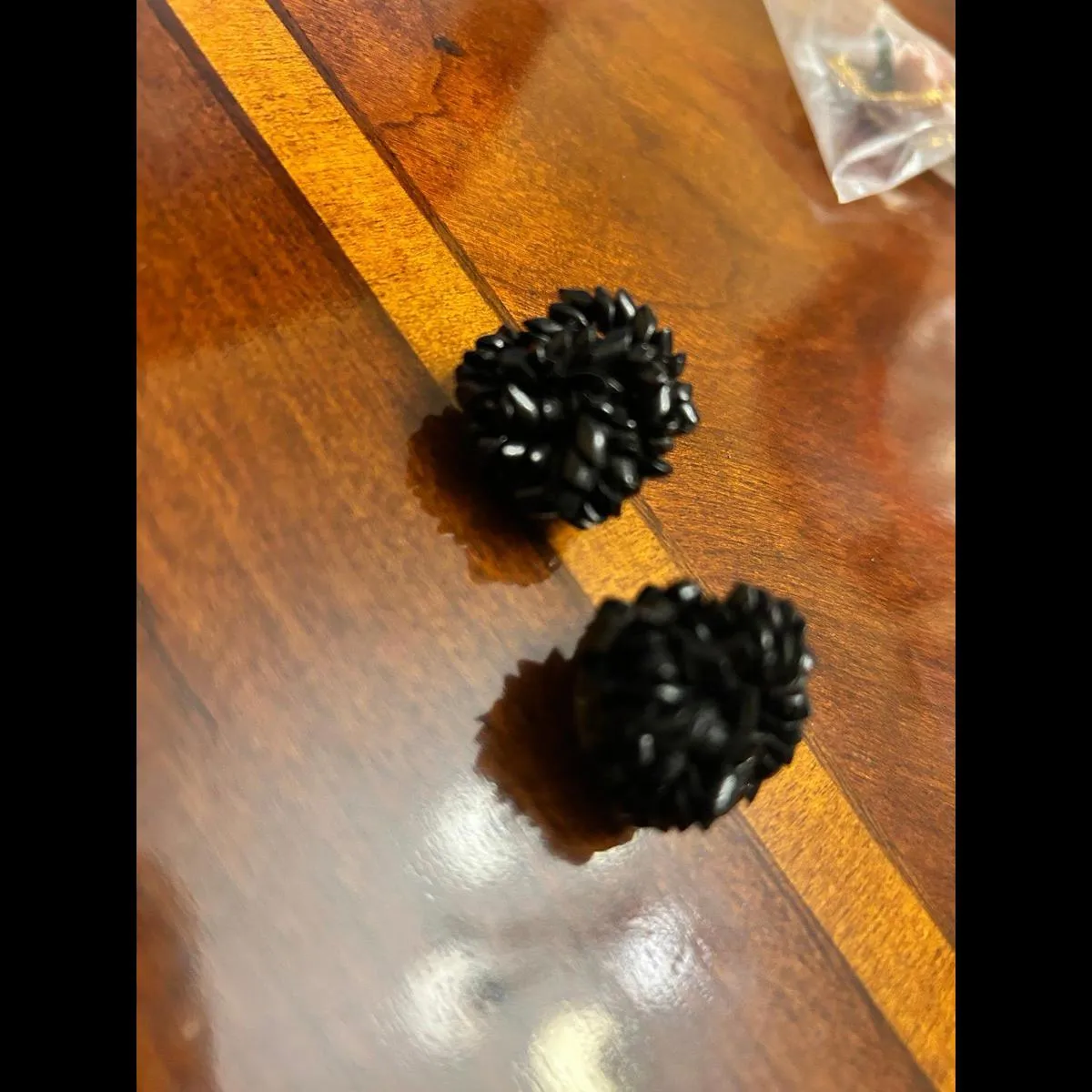 Vintage 2 pairs custom fashion earrings clip on no hole Gold - Image 9