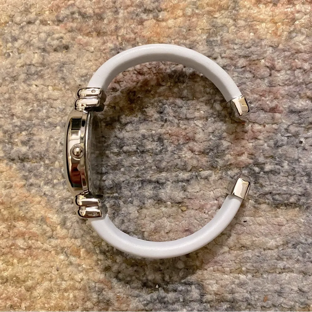 NIB  Women’s White Cuff Watch - Image 4