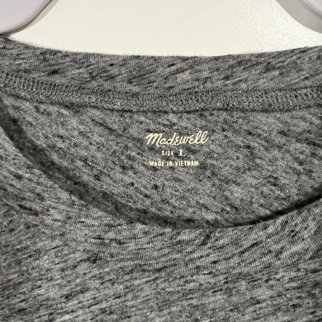 Madewell Gray T-Shirt Sz Large Pocket Tee - Image 6