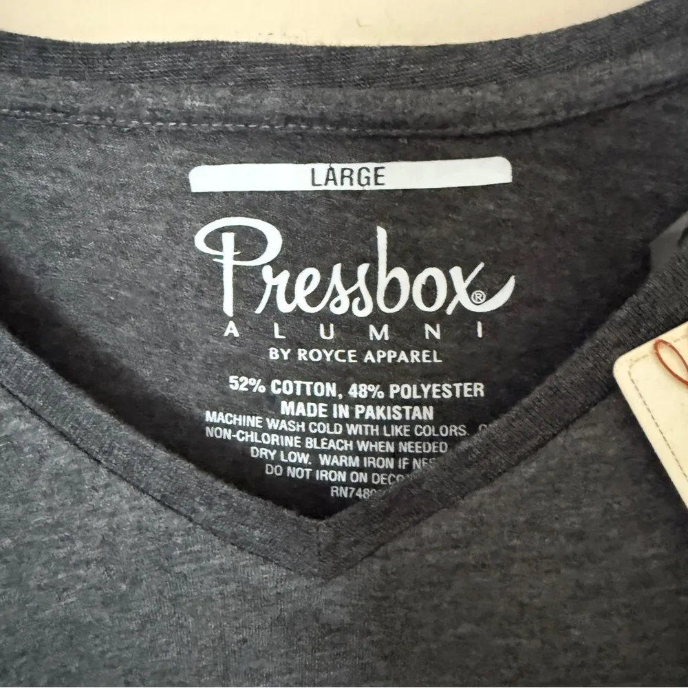 Brand New University Of Missouri Womens V-Neck Long Sleeve Top Large Tiger Logo - Image 3