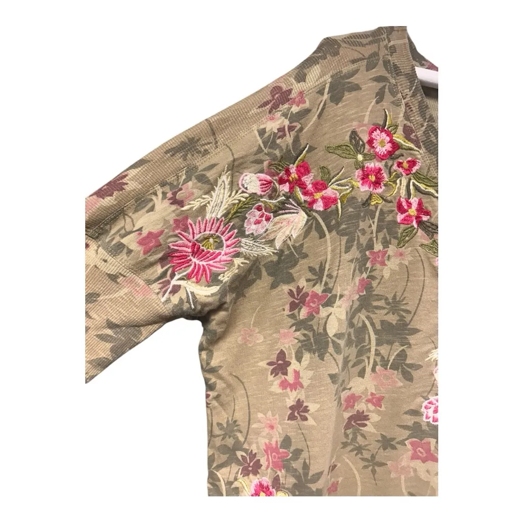 Sundance Green Embroidered Floral Uneven Hem Top Women's Size Large - Image 4