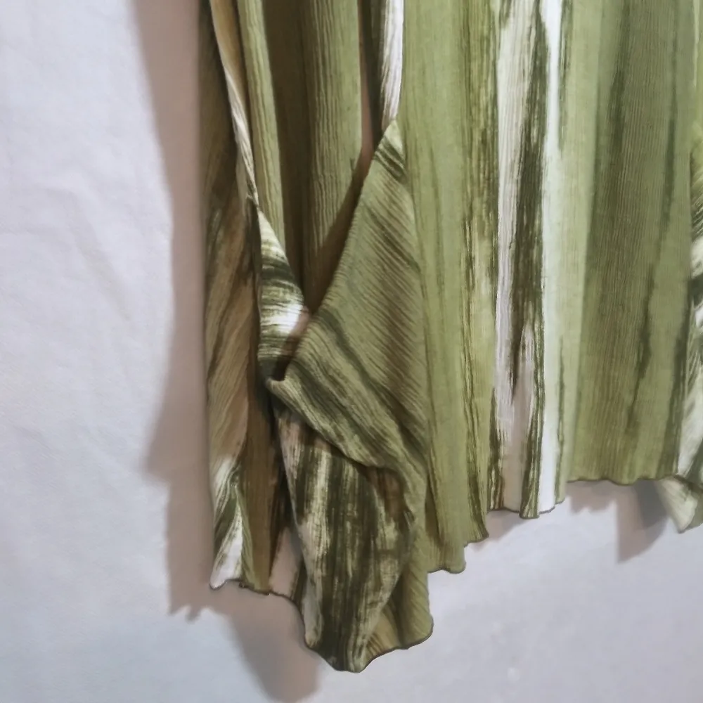 Modesce Green Striped Neutral Lagnlook Artsy Women's V Neck Top Size XL - Image 3