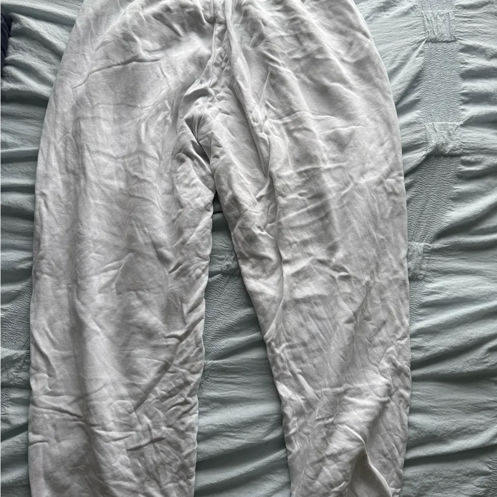 Nike White Sweatpants with Black Logo - Image 4