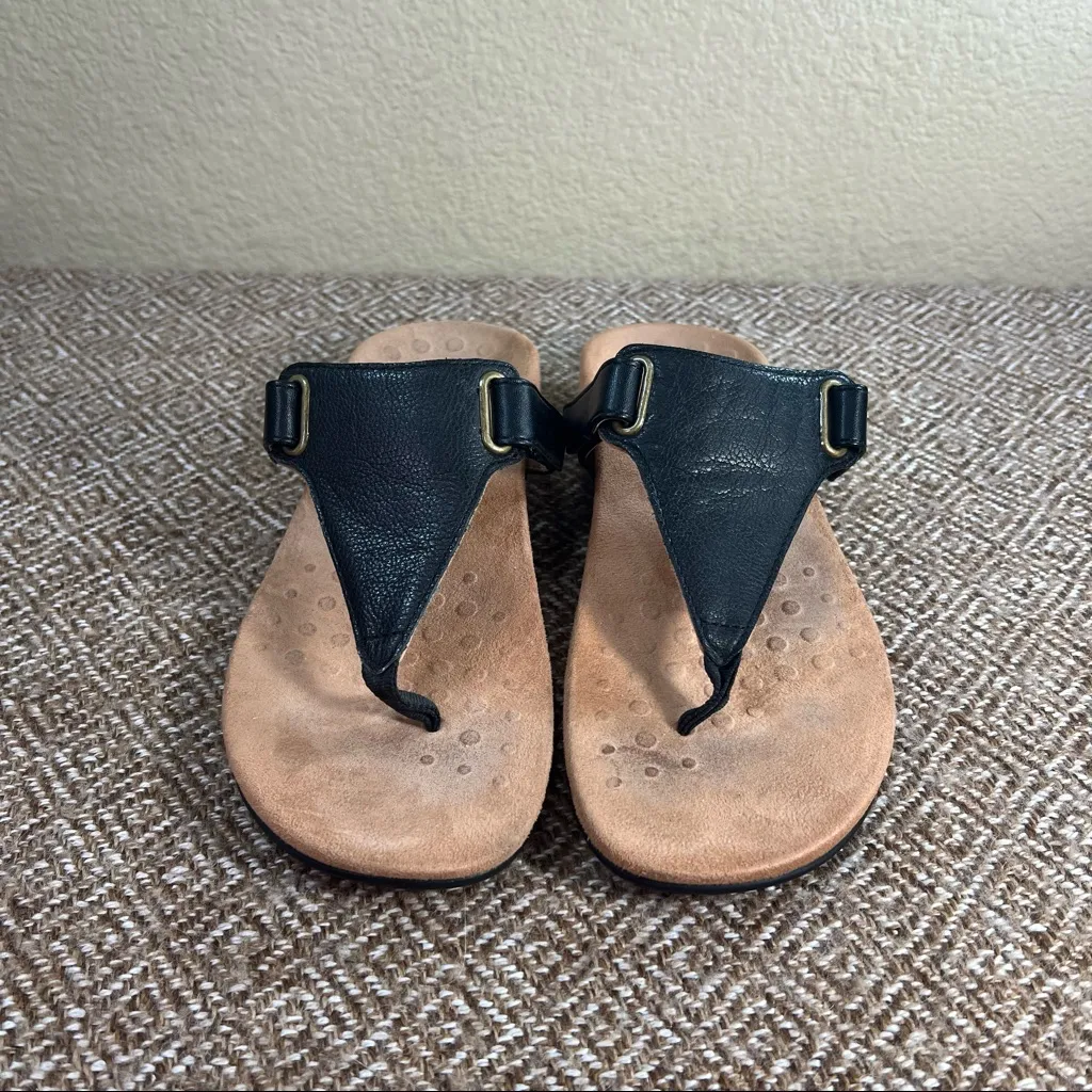 Vionic Wanda Women’s Sz 7.5 Black Leather T-Strap Thong Flip Flop Sandals Casual - Image 4
