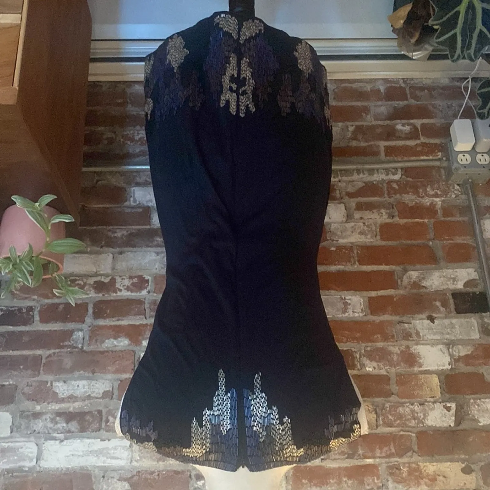 Vintage French Connection Black Beaded Fitted V Neck Short Dress Size 2 - Image 6