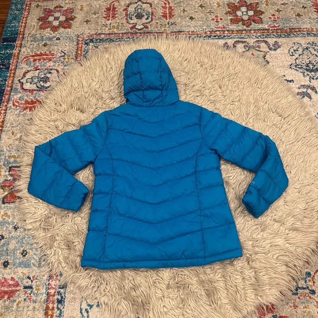 Eddie Bauer down puffer jacket with hood size medium - Image 8