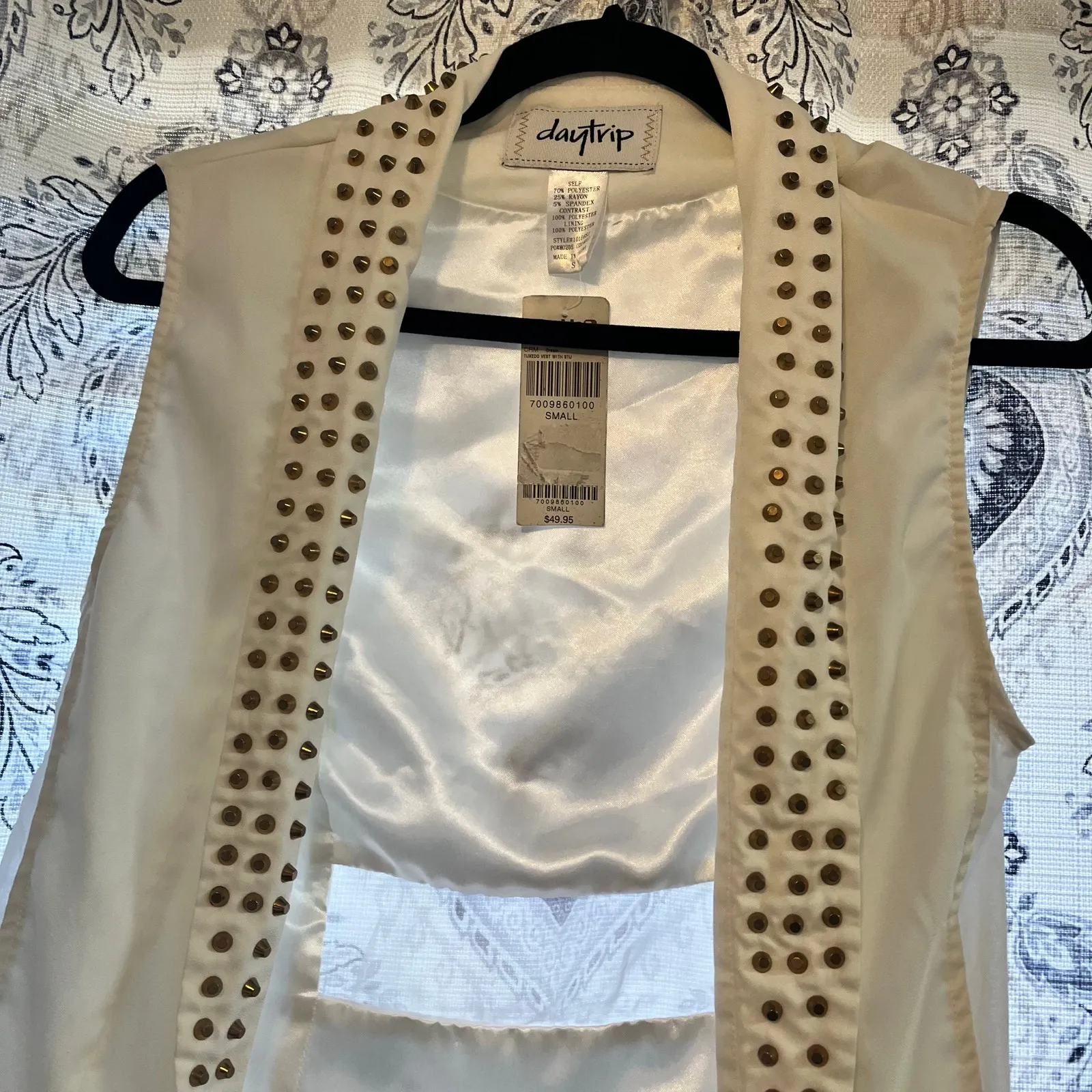 Daytrip  White Studded Vest‎ Size Small - Image 3