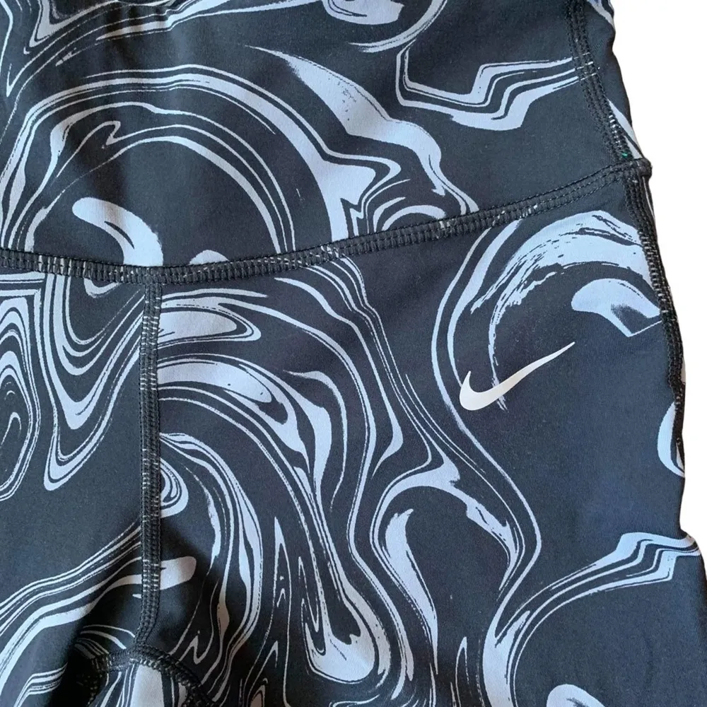 Nike Marble Print Dri Fit Running Leggings
XS - Image 2